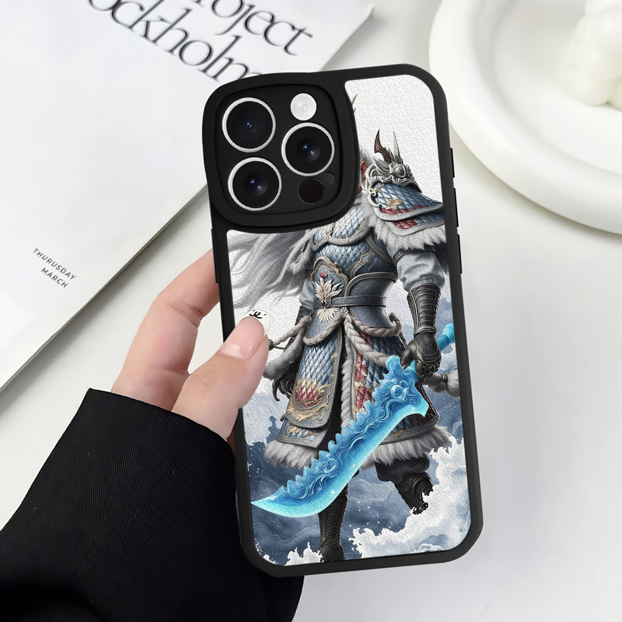 （画像用） Ne Zha 2 ナタ 魔童の大暴れ 【iPhone 16シリーズ対応】シリコンスマホケース（レザー調） 材質：シリコン